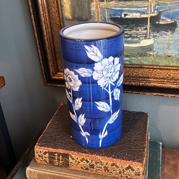 TAKAHASHI Other - Hand Painted TAKAHASHI San Francisco Blue and White Floral Vase